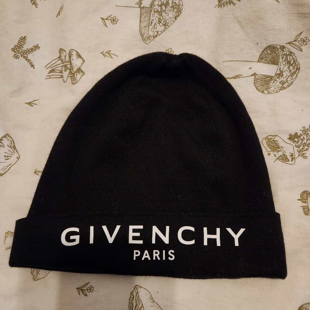 Givenchy Logo Beanie